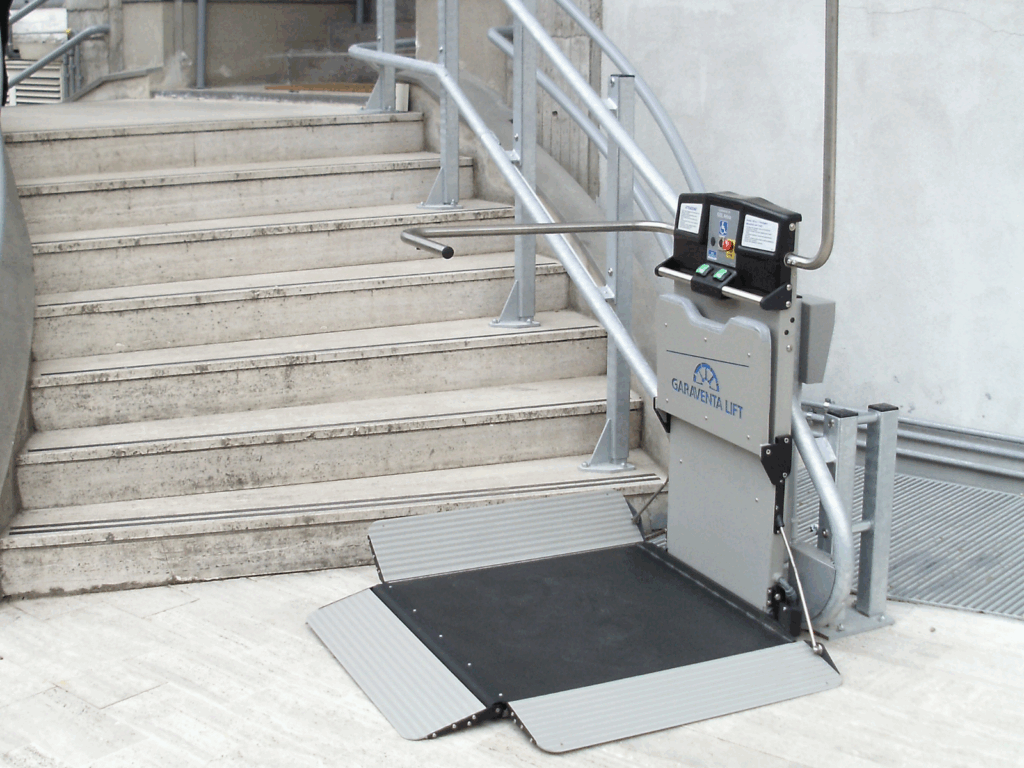 Efficient platform lift